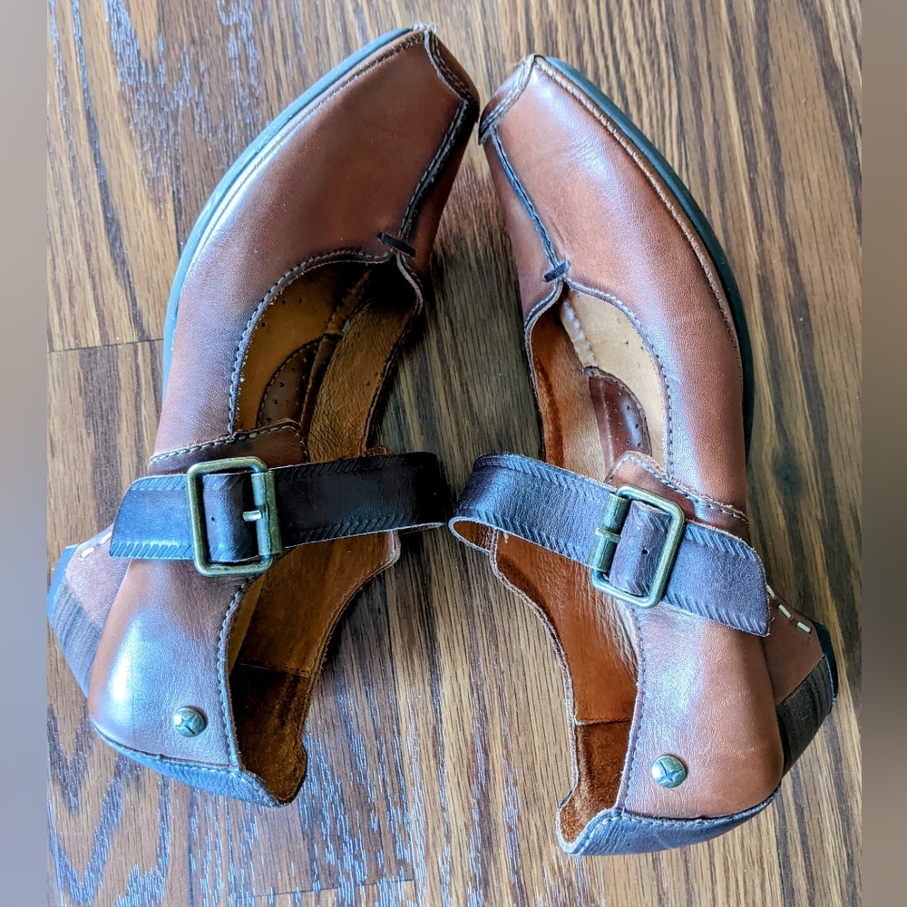 Pinkolinos western-look low heel buckle shoes size 6 - Picture 2 of 6